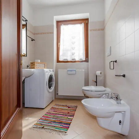 Lioda Roccia Apartment *
